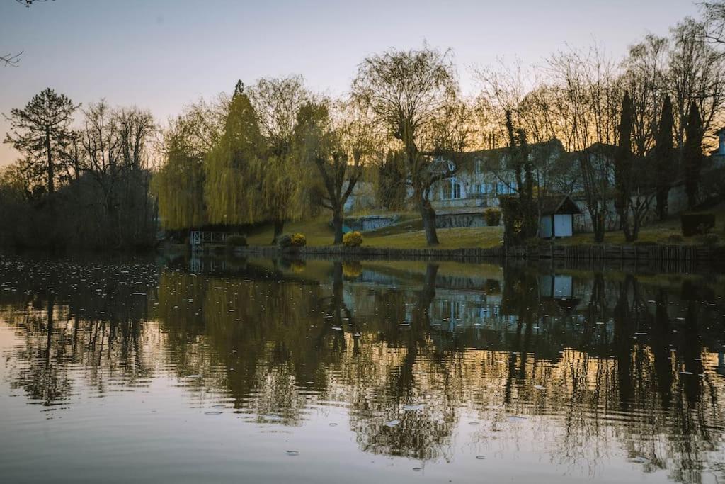 Le Chalet Du Bout Du Monde, En Bord De Riviere ! Grez-sur-Loing Bagian luar foto