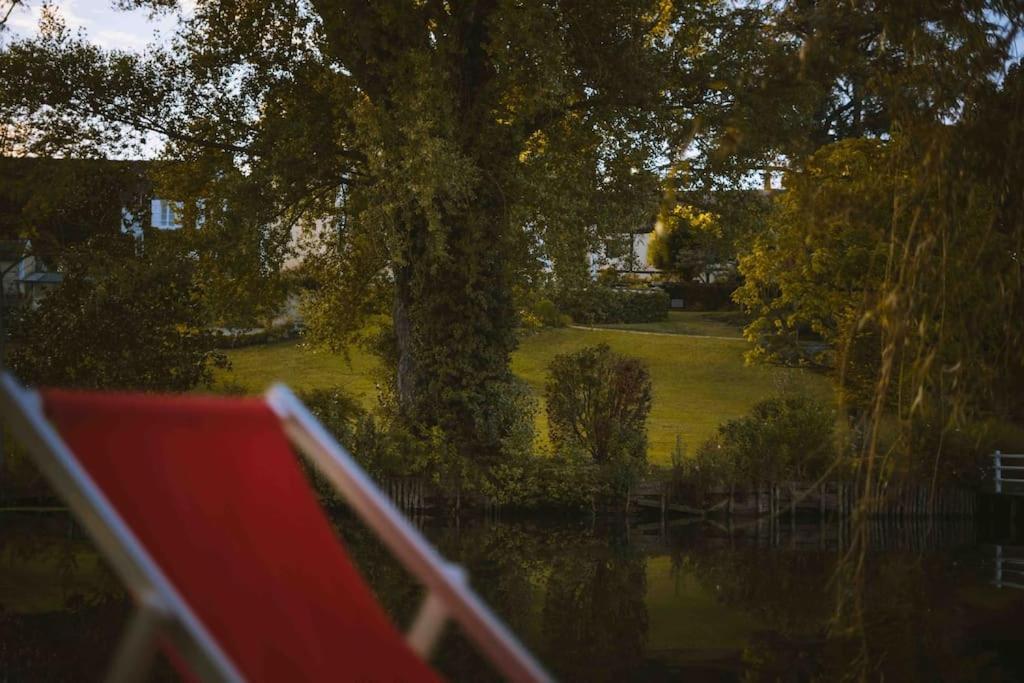 Le Chalet Du Bout Du Monde, En Bord De Riviere ! Grez-sur-Loing Bagian luar foto